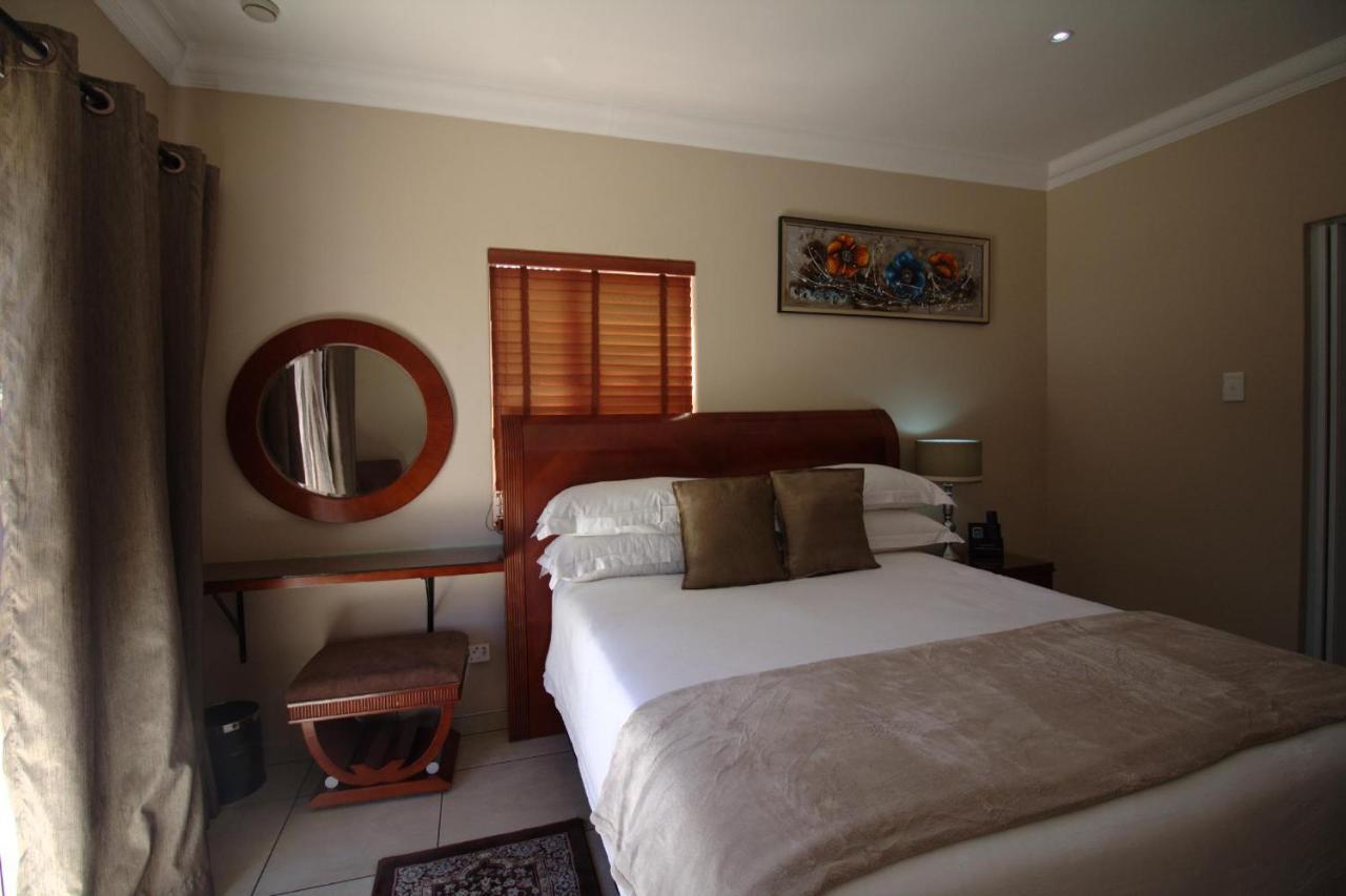Lakeview Boutique Hotel & Conference Center Benoni Exterior photo