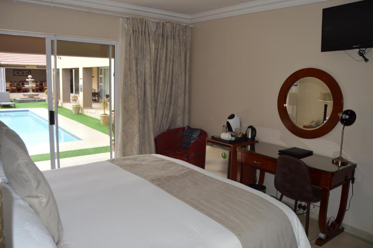 Lakeview Boutique Hotel & Conference Center Benoni Exterior photo