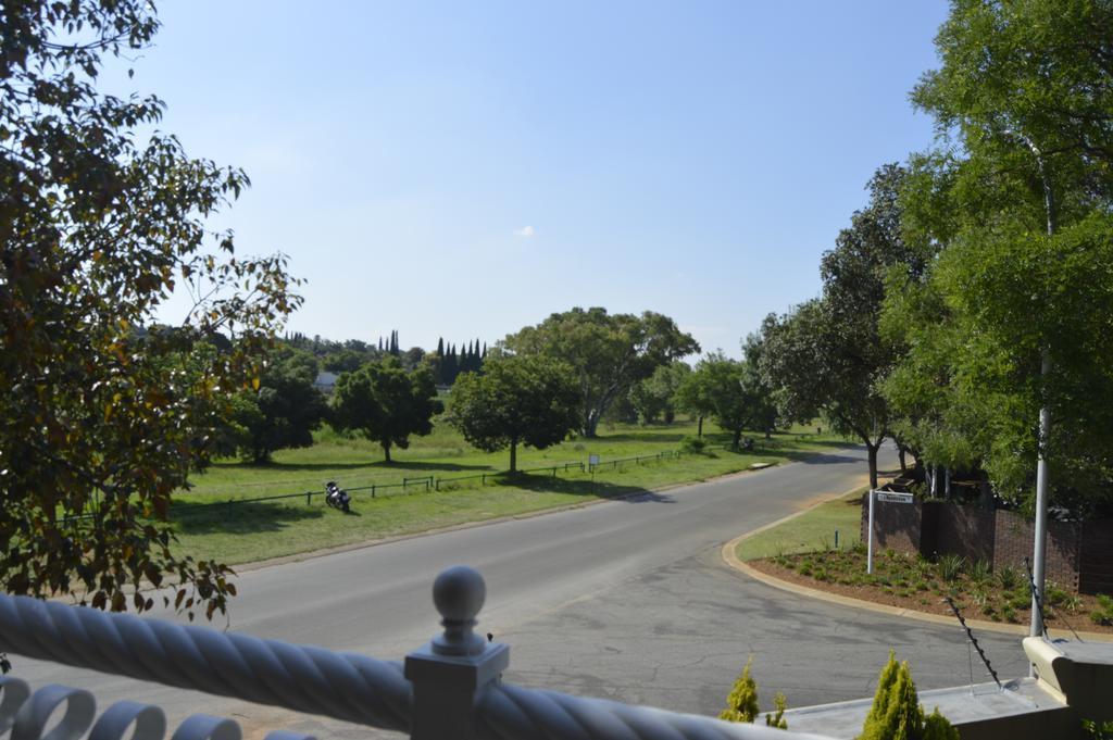 Lakeview Boutique Hotel & Conference Center Benoni Exterior photo