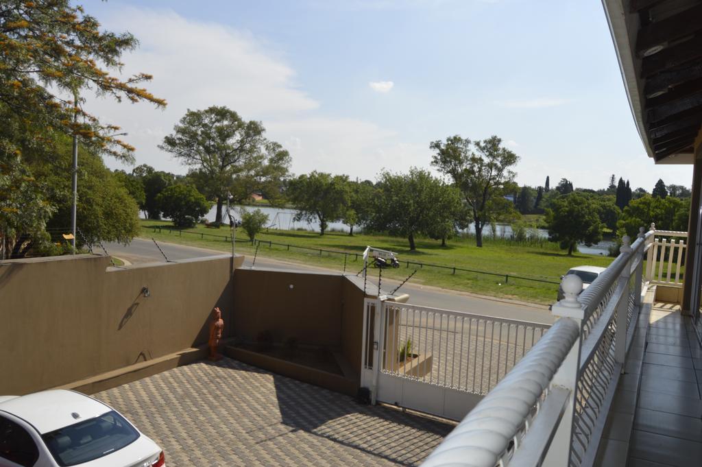 Lakeview Boutique Hotel & Conference Center Benoni Exterior photo